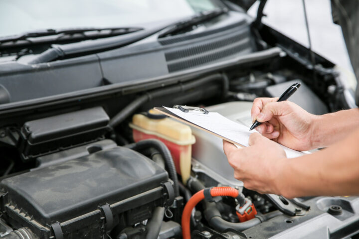 自動車整備工場と提携｜安さだけではない“乗って安心”の車検をご提案
